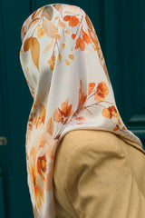 Foulard carré en satin – 110 x 110 cm (Yasmin) orange et beige Lefoulardcarré