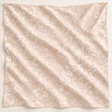 Foulard en satin carré 110x110 cm – Sérénité Lefoulardcarré