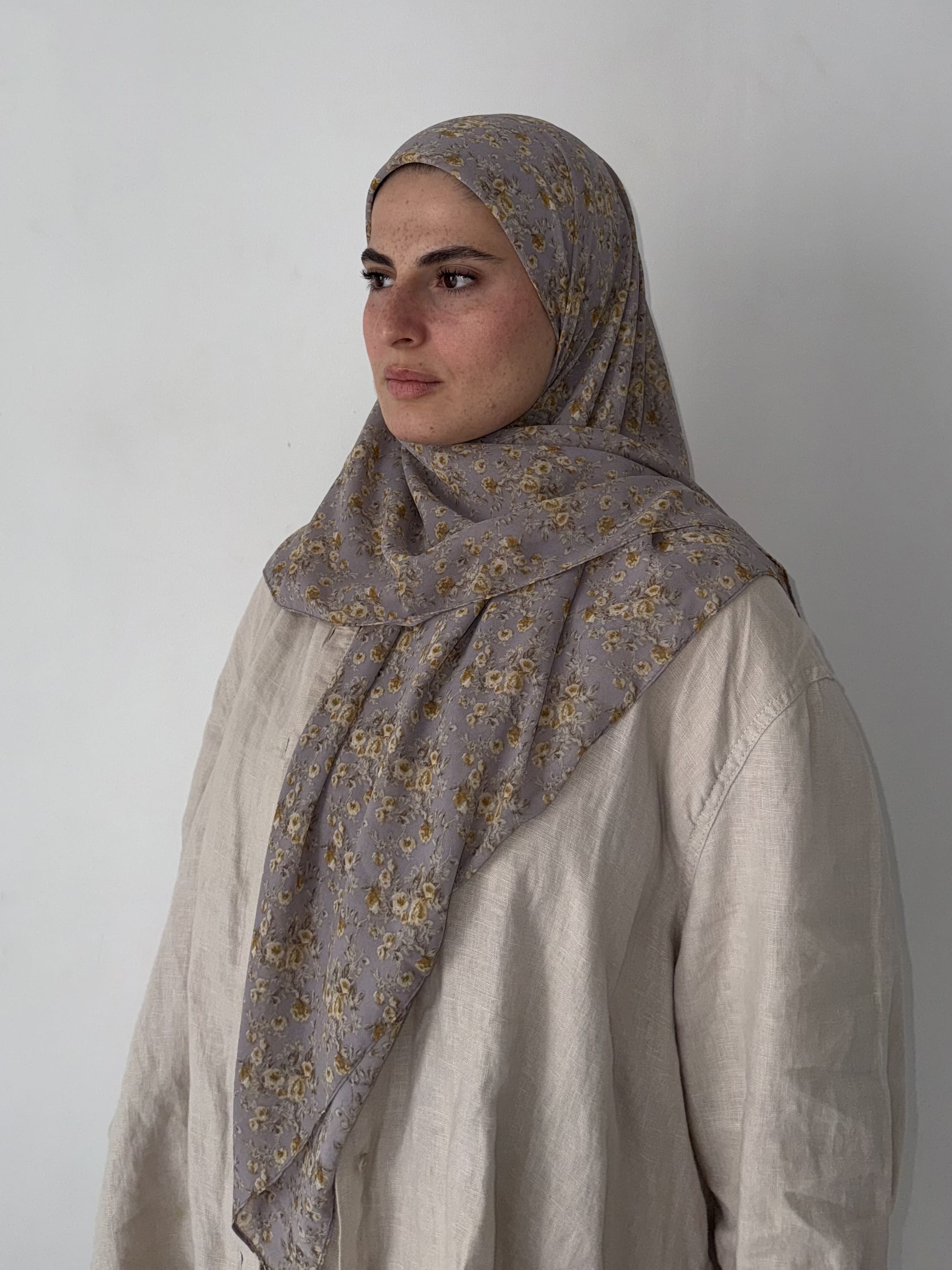 Foulard Chiffon Carré 115x115 cm – Fluidité et Grâce (11) Lefoulardcarré