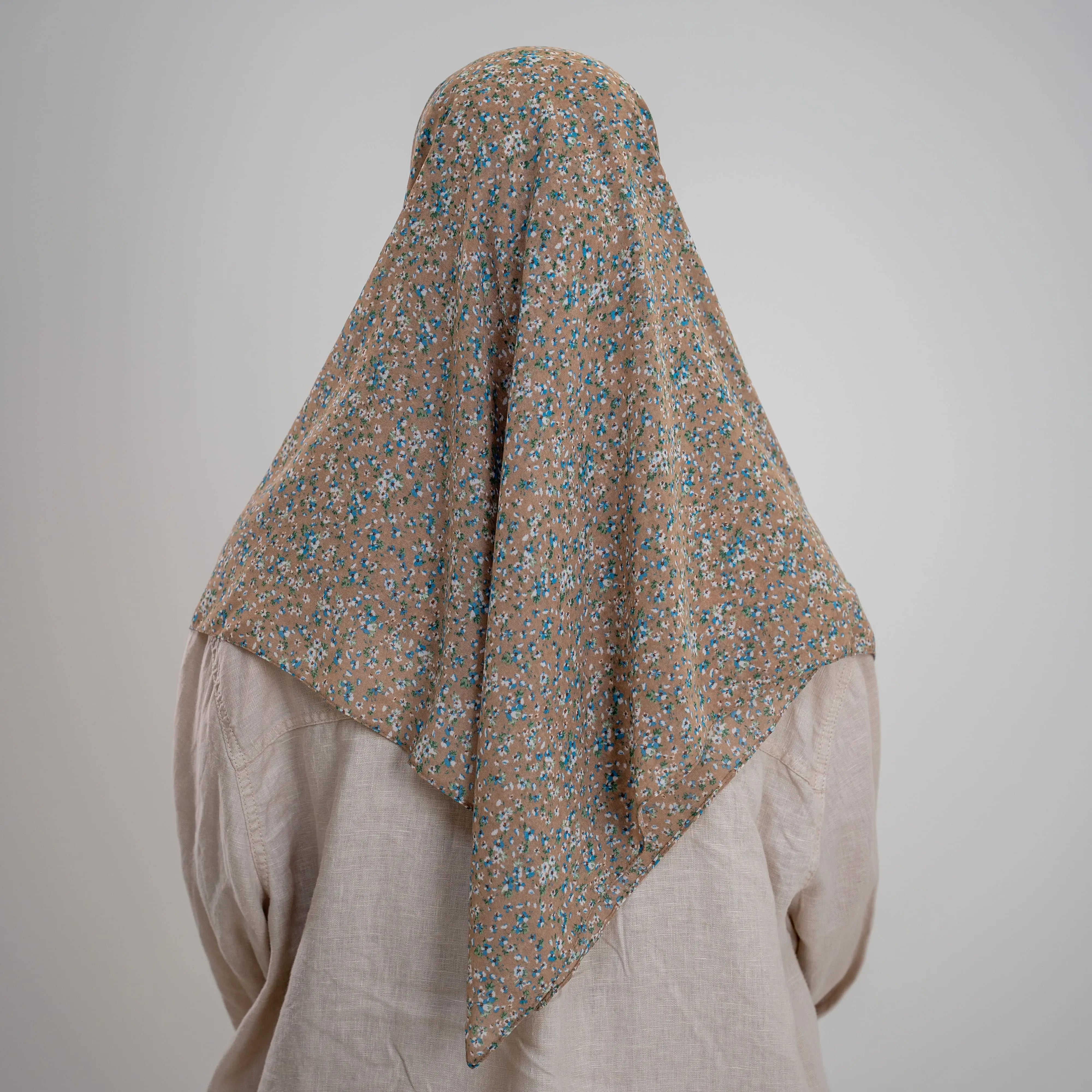 Foulard Chiffon Carré 115x115 cm – Fluidité et Grâce - Lefoulardcarré  