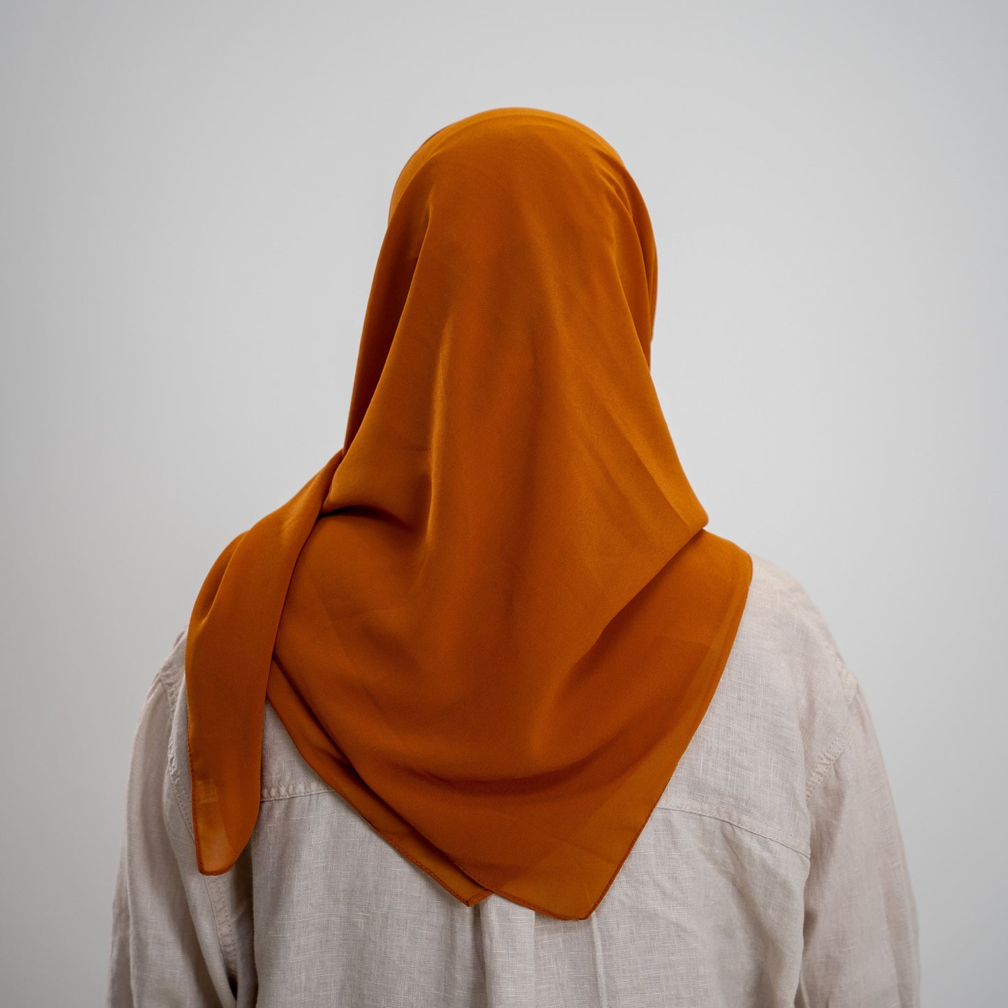 Foulard Mousseline Carré 110x110 cm – Chic et Aérien (Orange)