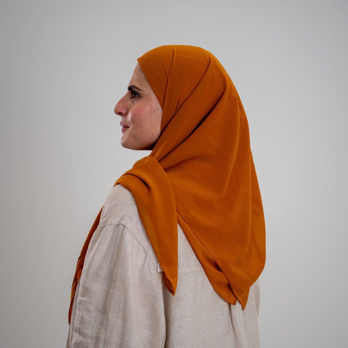 Foulard Mousseline Carré 110x110 cm – Chic et Aérien (Orange)