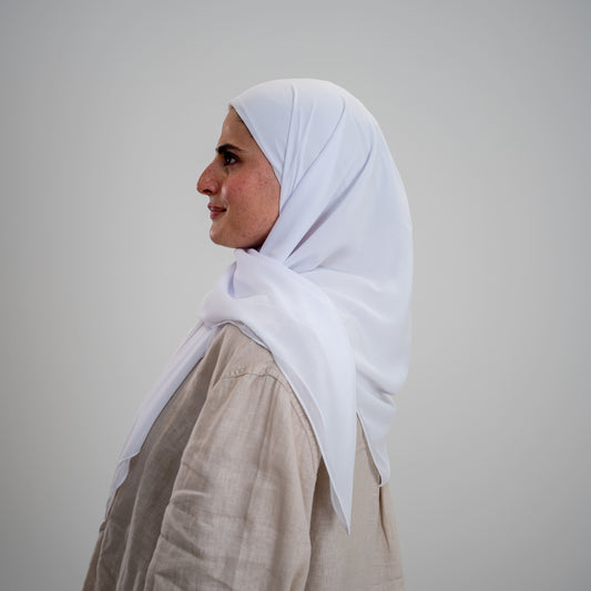 Foulard Mousseline Carré 110x110 cm – Chic et Aérien (Blanc)