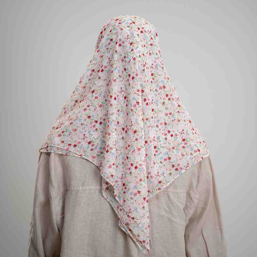 Foulard Chiffon Carré 115x115 cm – Fluidité et Grâce - Lefoulardcarré  