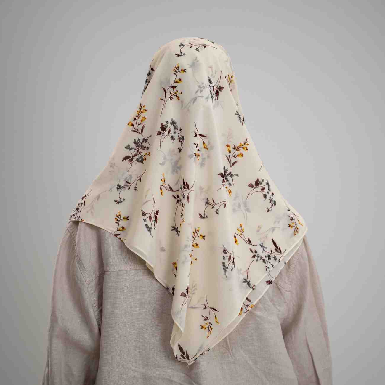 Foulard Chiffon Carré 115x115 cm – Fluidité et Grâce - Lefoulardcarré  